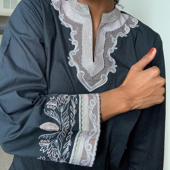 Cotton Ebroidered tunic - Picture 2 of 3